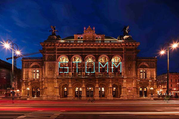 photo caption & credit:Wiener Staatsoper photo by Michael Ponn